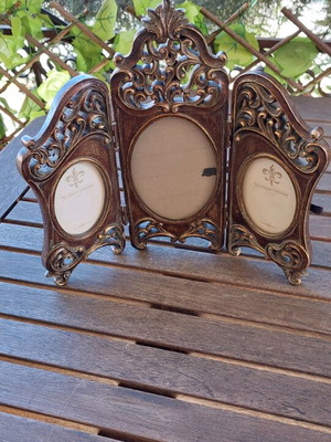 Triptych oval frame used, carved, aged style