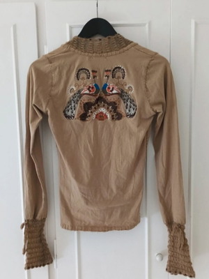 Real Y2k longsleeve shirt with embroidered peacocks and crochet details