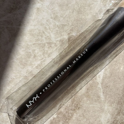 Nyx Csws Foundation Brush new, authentic