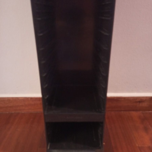 Stand CD tower Case Logic like new for 70 single and double CDs