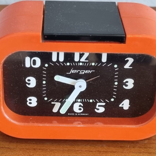 Jerger bright orange 70s alarm clock used, analog tabletop