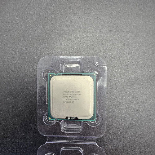 Intel Core i3-2100 and Pentium E5200 processors used with original coolers