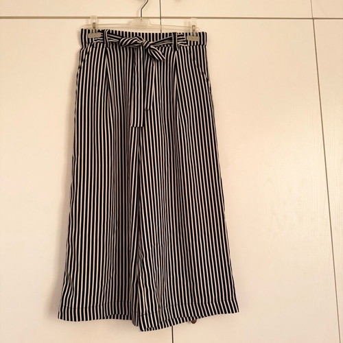 Striped pants Zara like new, size M, black and white