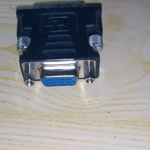 DVI to VGA adapter like new