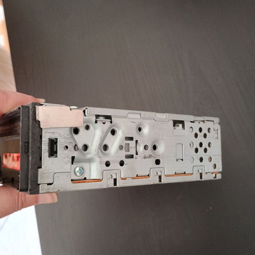 Car radio PU-2312A model 46804666 used without front panel