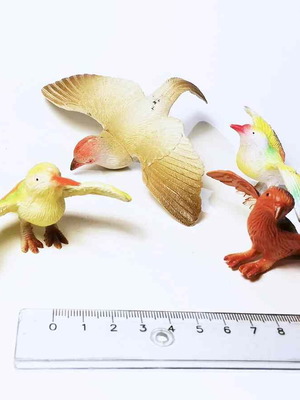 Plastic bird figure toys used, pack of 4