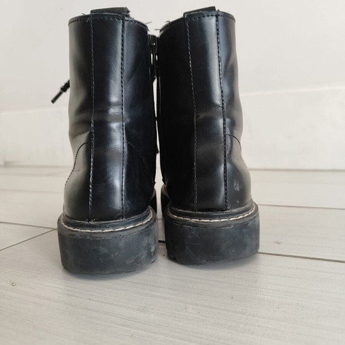 H&M children's boots size 31 like new, black with fur lining