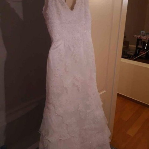 Pronovias mermaid wedding dress, white lace, long