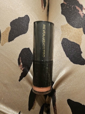 Lipstick nude soft peach new, packaged