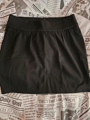 Mini black skirt like new, crepe fabric, size L 40 12