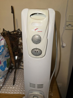 Delongi Vento 2000 watt oil radiator heater