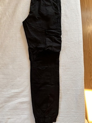 Cargo pants black size 32/33 like new