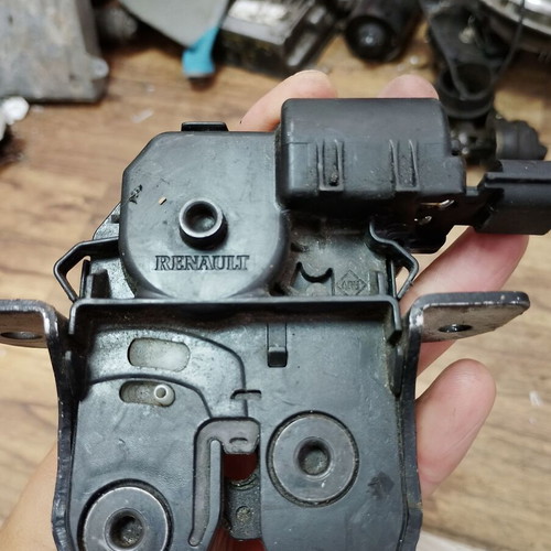 Lock cover for Renault Megane MK3