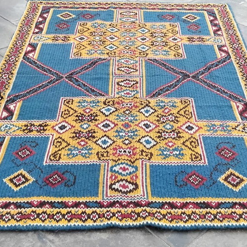 Handmade embroidered wool rug 163×226 cm, like new