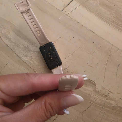 Huawei Band 7 used, needs new strap