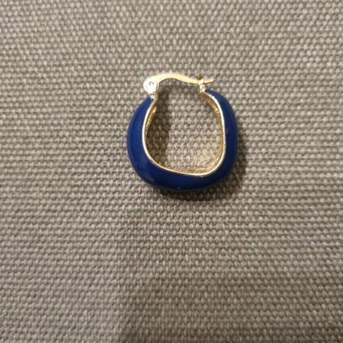 Single earring new with gray magnet and gift blue hoop