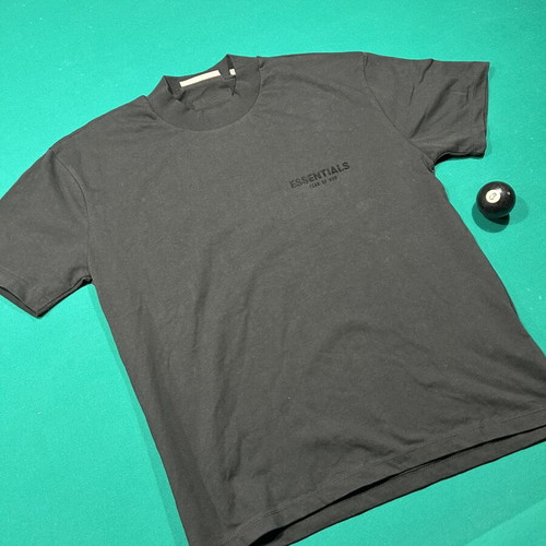 Essentials Tee black, size M-L, like new
