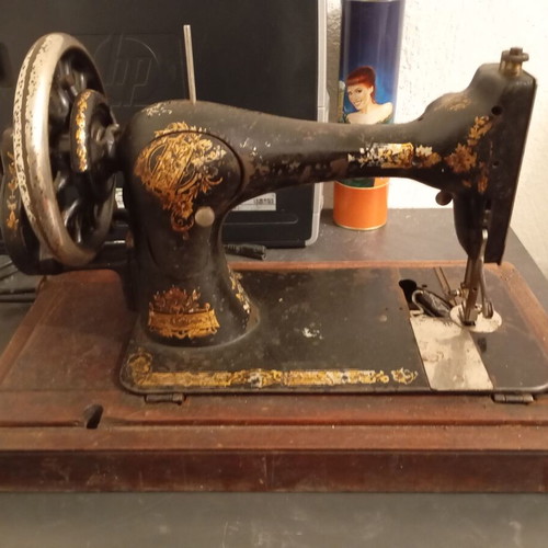 Vintage Singer sewing machine used