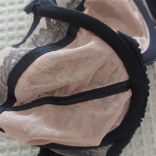 Ava lace bra size 85D like new, black and beige