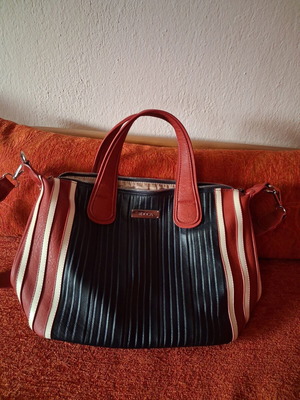 Doca shoulder bag like new with fabric strap, blue and red