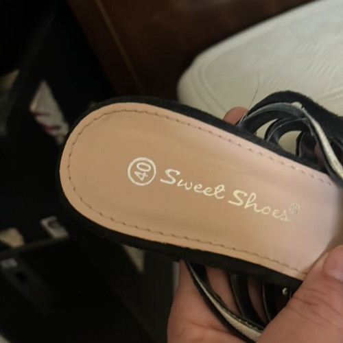 Slippers like new, size 40, black and beige