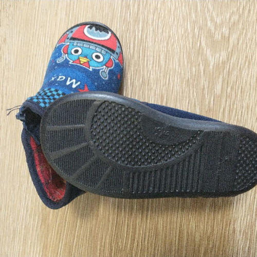 Mini Max children's anatomical winter slippers size 23 like new