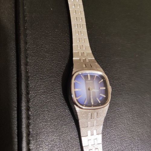 Seiko women's watch like new, silver, WGP back, st. steel, Japan