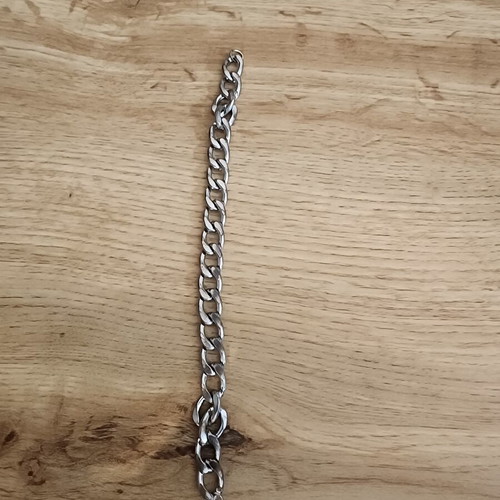Curb-link chain silver toned used