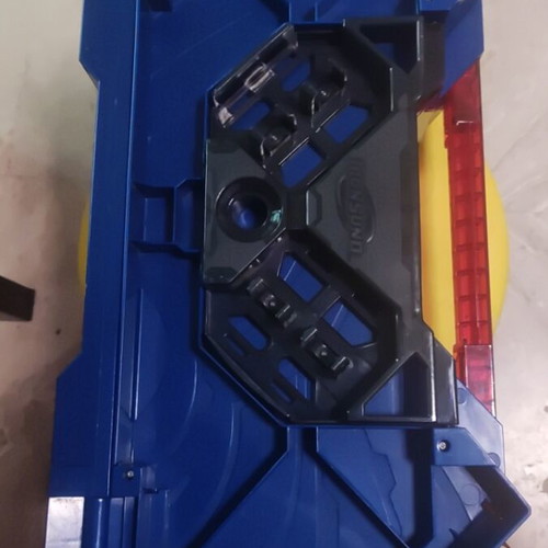 Monsuno Electronic Battle Case used with sound and motion sensor