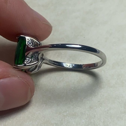 Handmade silver ring with green stone new