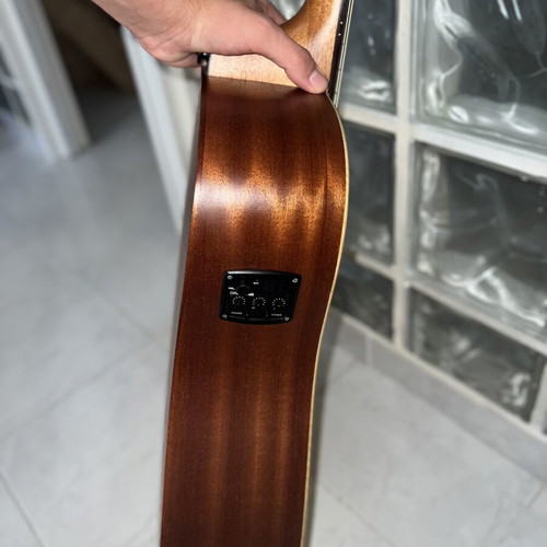Lag Tramontane TD70DCE Electroacoustic Guitar like new