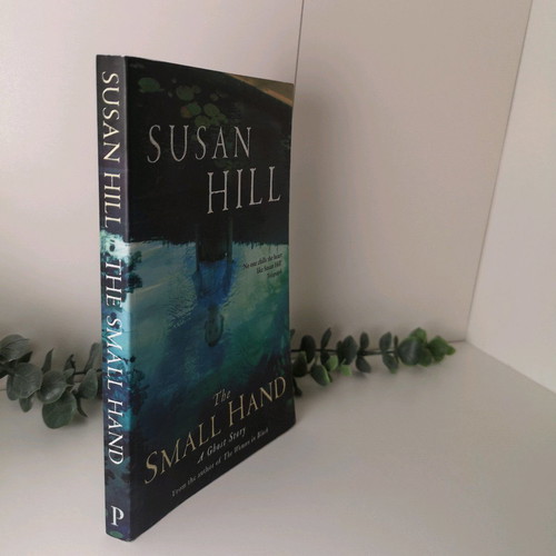 Book The Small Hand used, Susan Hill, English
