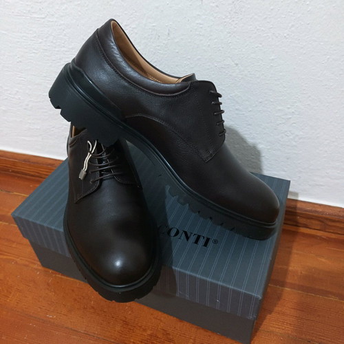 Giovanni Conti leather brown derby shoes new, size 41