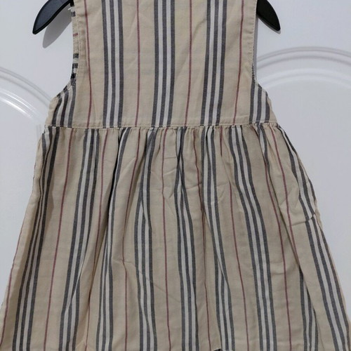 Burberry baby dress like new with classic check pattern