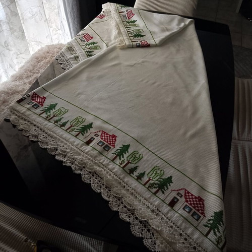 Handmade embroidered tablecloth cross-stitch, new