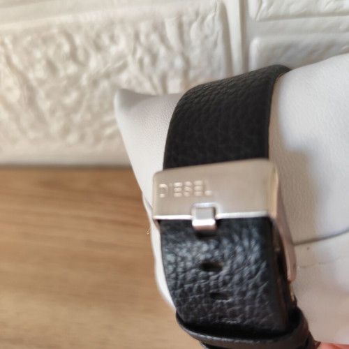 Diesel Little Daddy DZ7256 watch like new with black leather strap