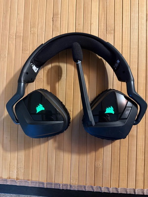Corsair Void Elite RGB Wireless like new