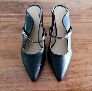 Μαύρα mules