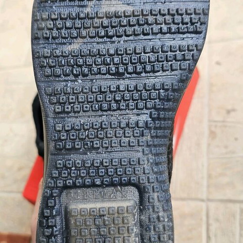 Jordan athletic shoes like new, size 47.5, black