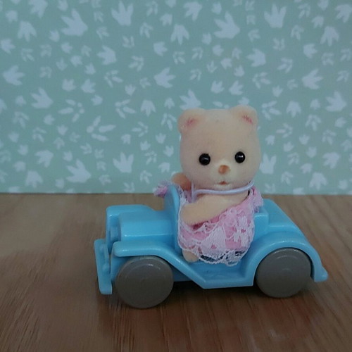 Sylvanian families baby like new