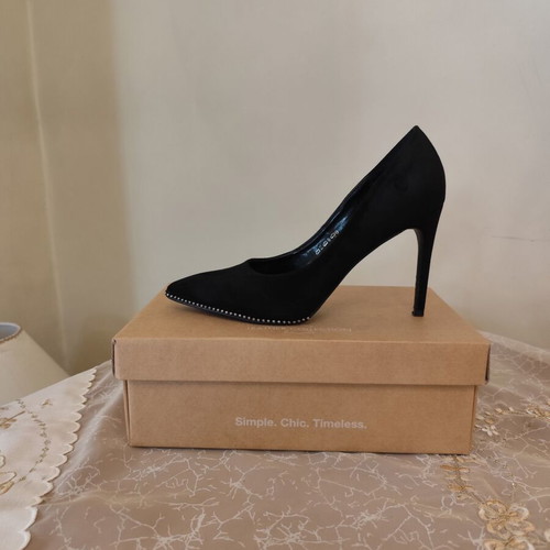 Migato suede black pumps like new, size 41, 10cm heel