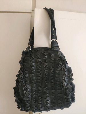 Large leather shoulder bag used, black