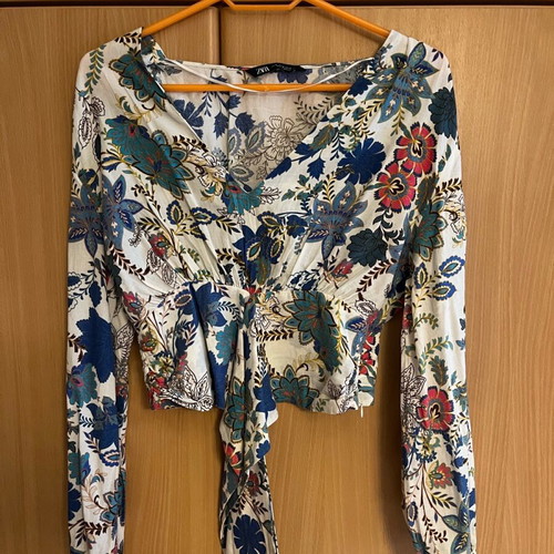 Floral blouse Zara like new, multicolor, size M
