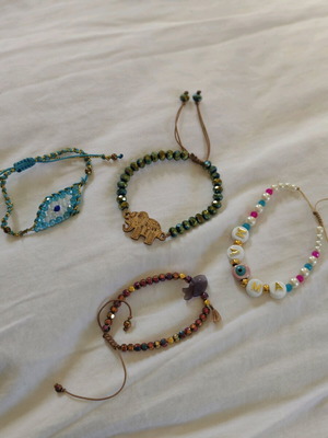 Bracelets used, pack of 4 pieces