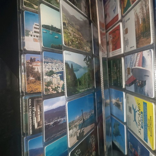 Collectible phone cards like new, pack of 90 pieces
