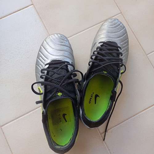 Nike Tiempo Elite FG football boots, size 40.5, yellow and silver
