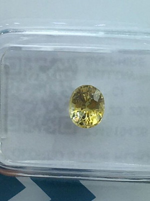 Natural Yellow Sapphire 0.87ct IGI Certified, Eye Clean, Oval Cut