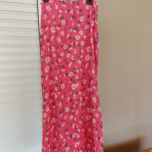 Stradivarius skirt, pink, size S with side slit