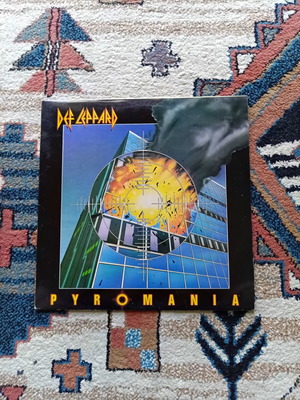 Def Leppard Pyromania vinyl like new, rock