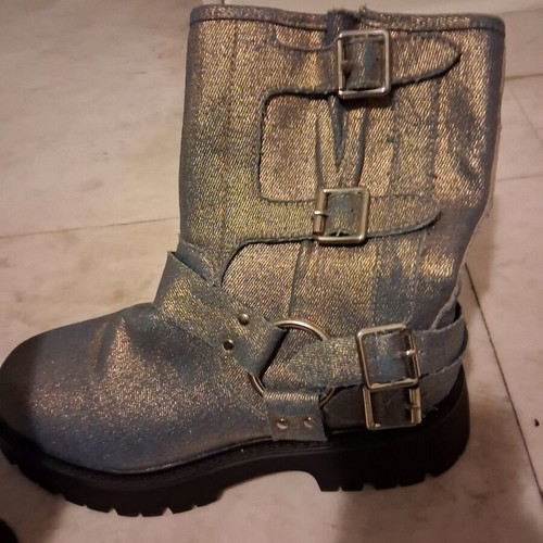Women's biker boots shiny grey like new